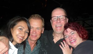 Skrattfest i Hua-Hin med svägeska Wan, bror Gert, jag själv och Berit.