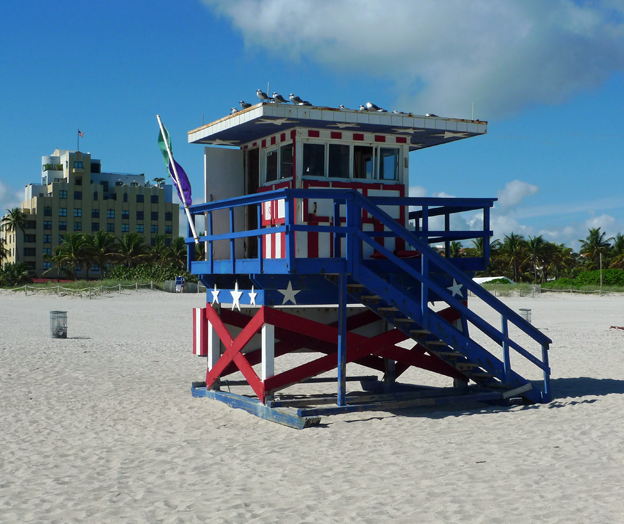 Ett "lifeguardtorn" i höjd med 14th Street, Miami Beach South.