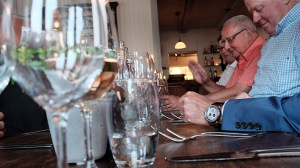 Allt ter sig glasklart framåt kvällen.